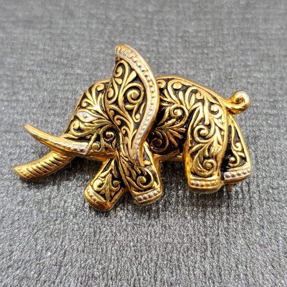 Vintage Jewelry - Damascene Miniature Elephant Brooch